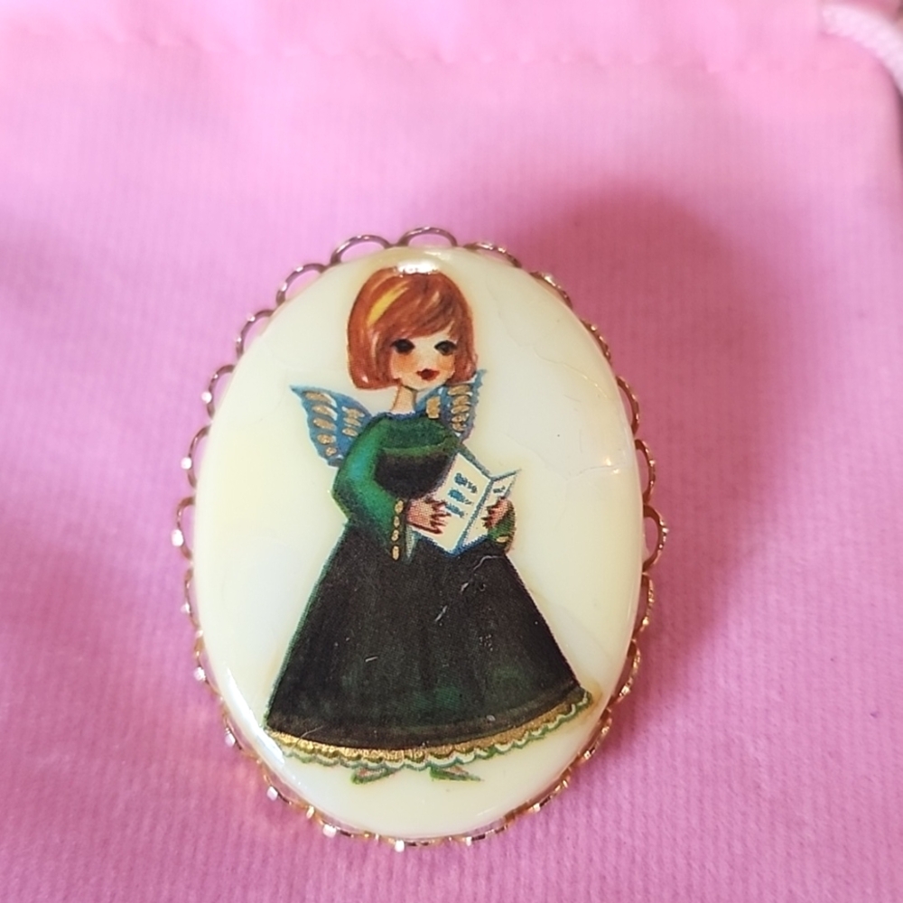Mid Century Christmas Carol Angel Brooch Cameo Tancer II Milk Glass